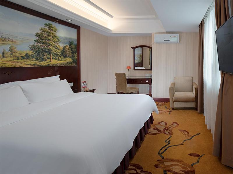 Vienna Hotel Dongguan Chang'An Mid Zhen'An Road Exterior photo
